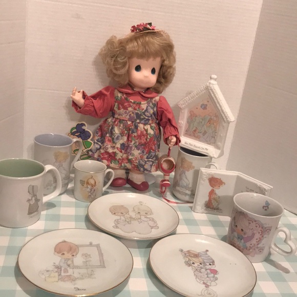 PRECIOUS MOMENT(BUNDLE 11 pieces )